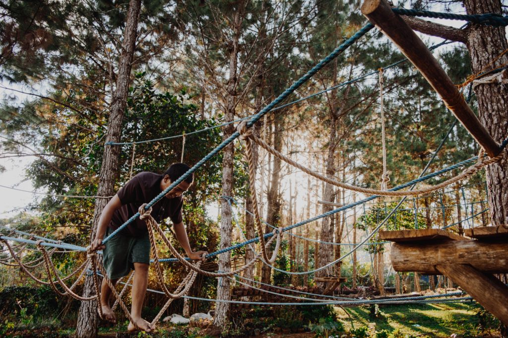 obstacle course cabin games