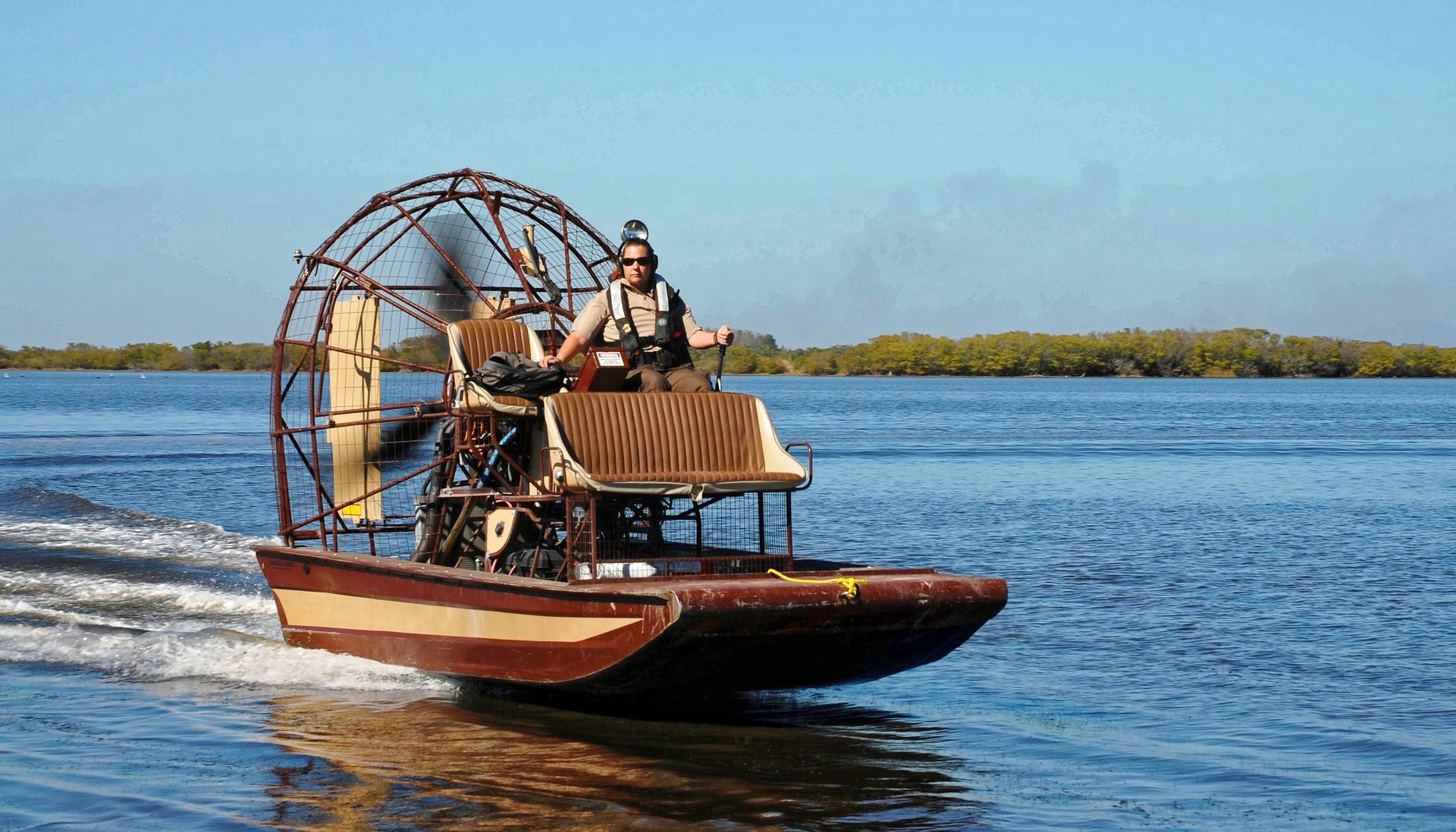 Average Airboat Weight (With 7 Examples)