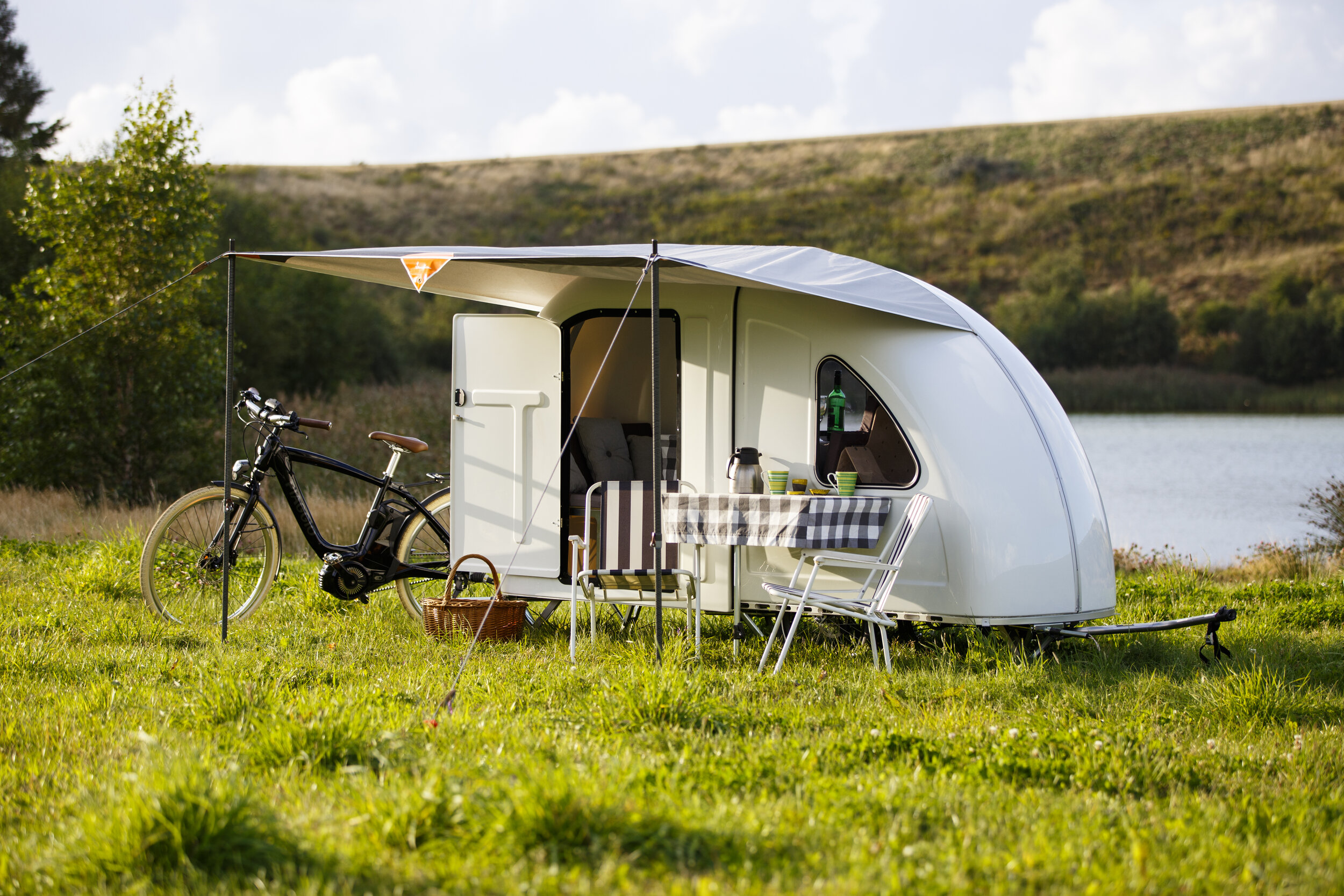 mountain bikes travel trailer