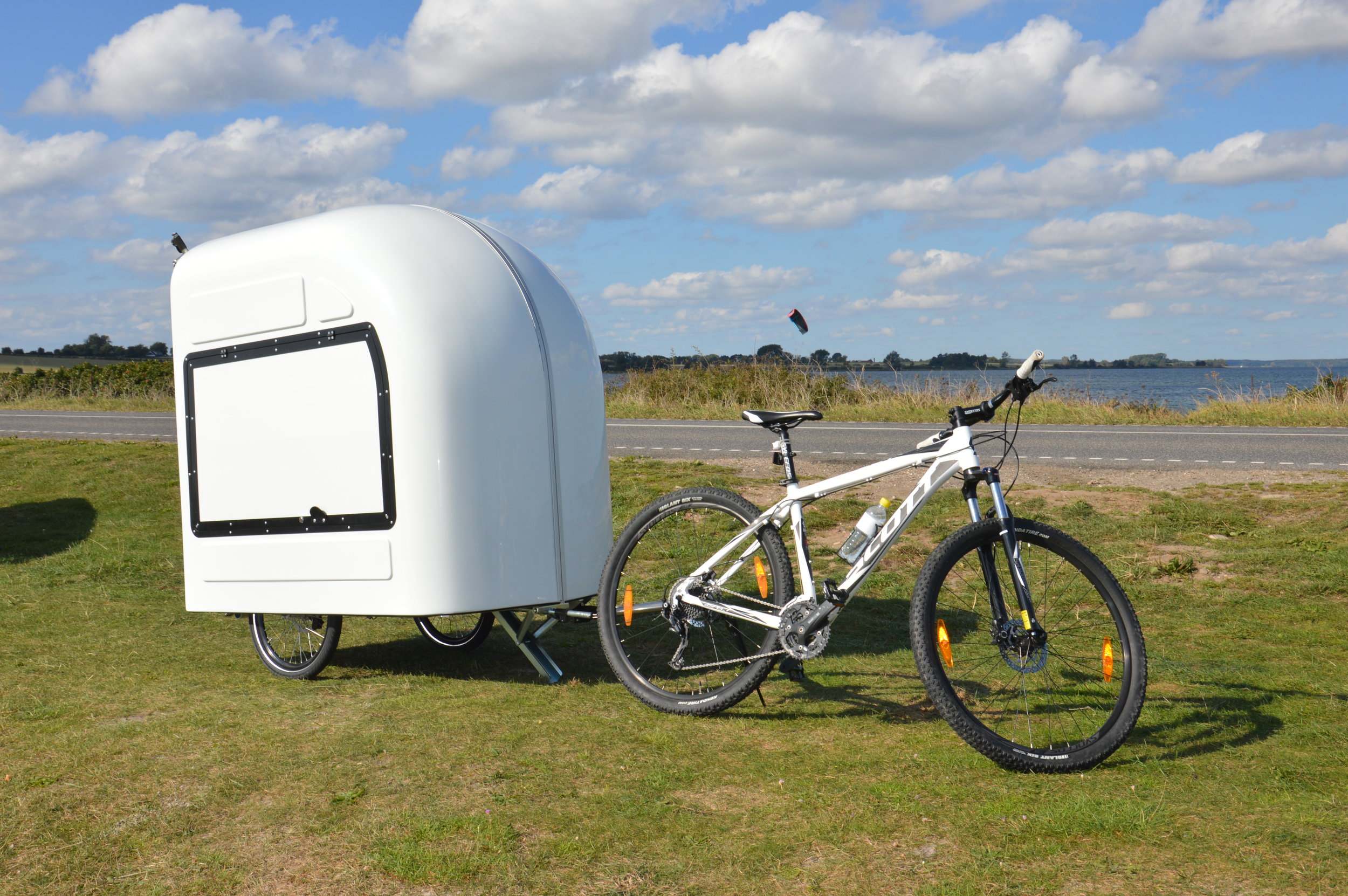 mountain bikes travel trailer