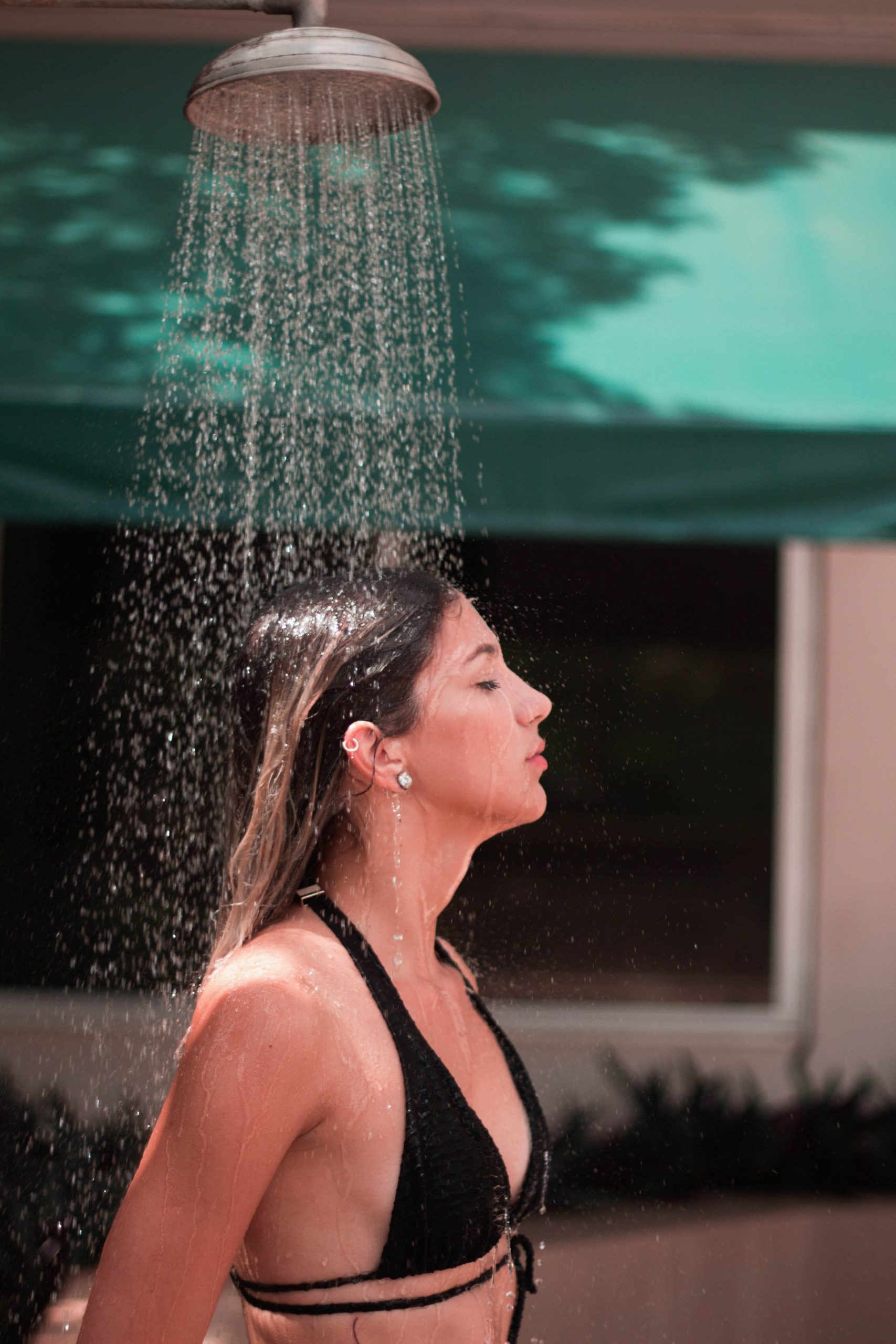 How Long Should You Wait To Shower After Tanning?