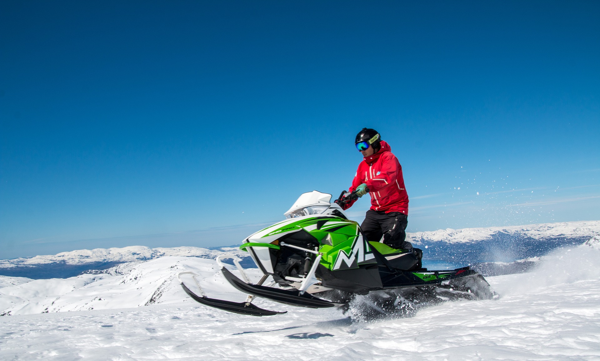 Snowmobile Miles per Gallon: Keeping Your Engine Fuel-Efficient