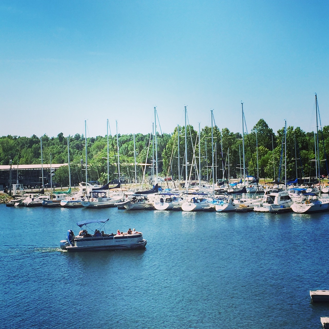 Can Pontoon Boats Go in the Ocean?