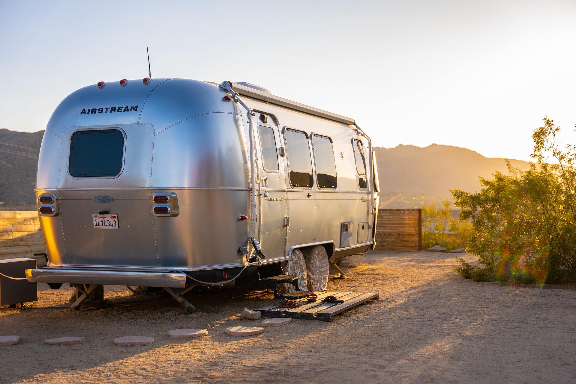 Fiberglass vs Aluminum Camper: Which One Should You Go For?