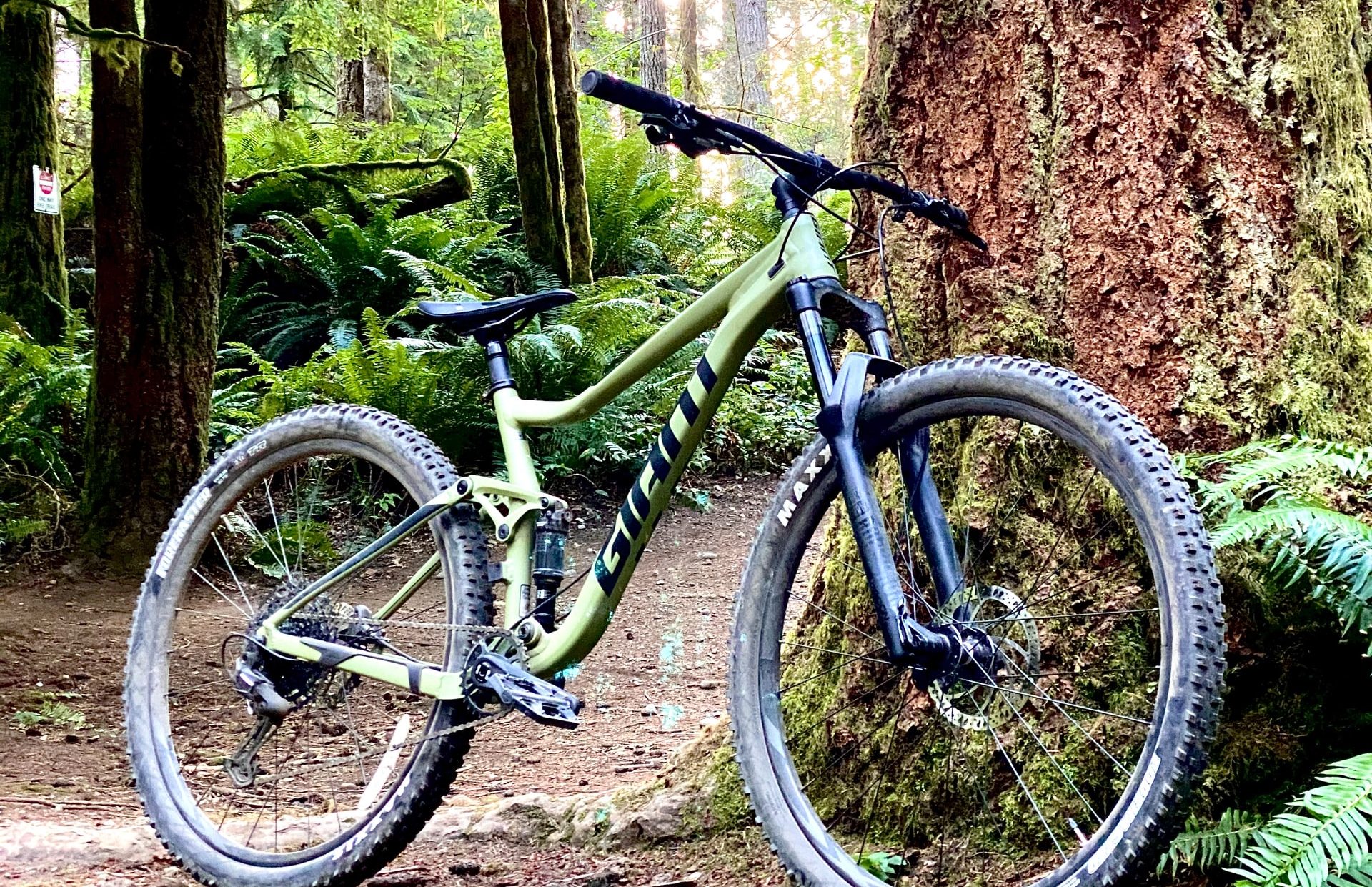 Diamondback vs. Giant Mountain Bikes: Which Brand Should You Get?