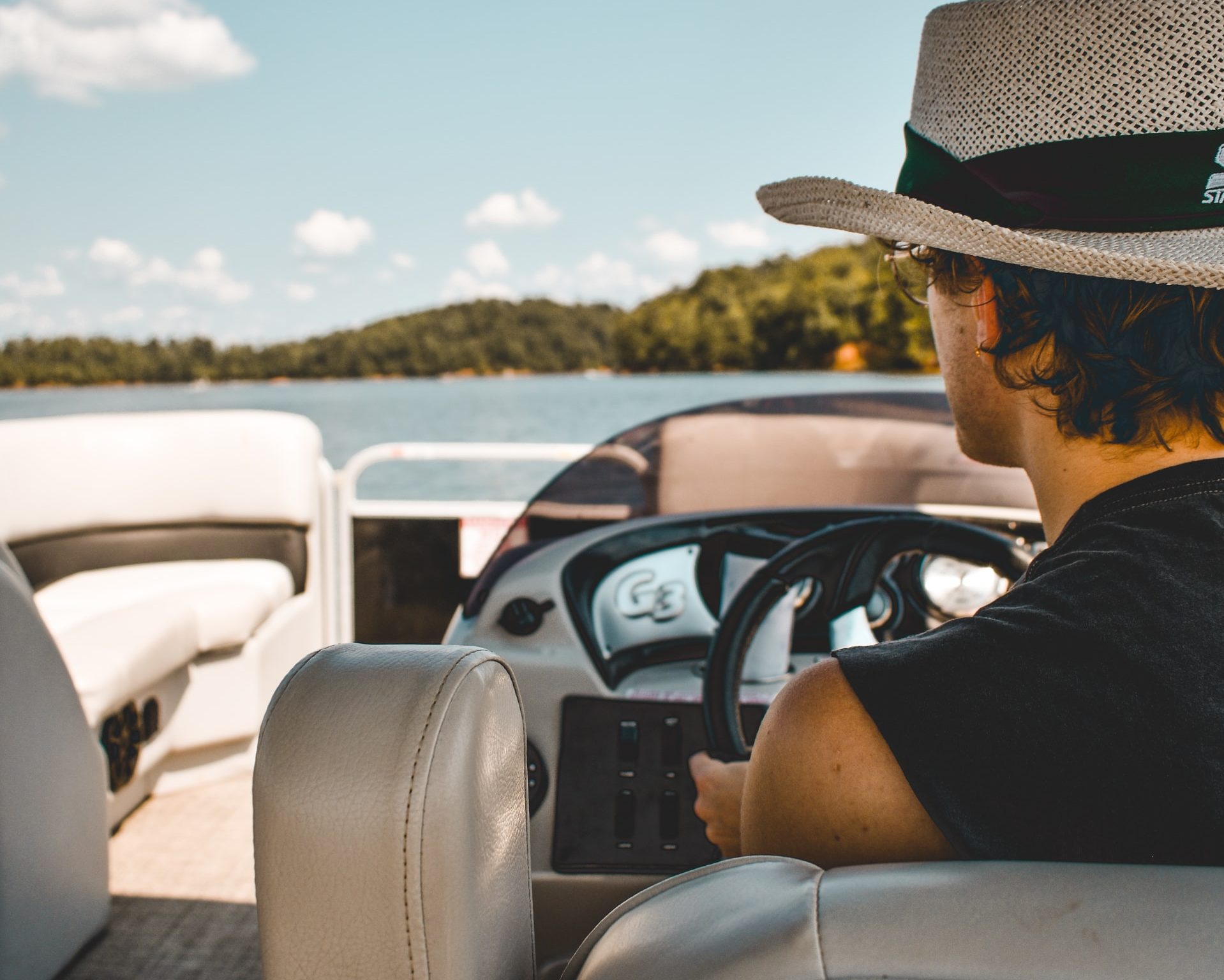 Best Pontoon Bimini Tops: How to Choose