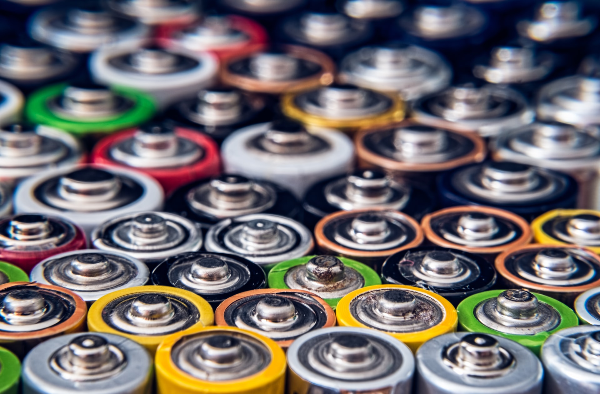 DL2032 vs. CR2032: Which Coin Cell Battery Should You Get?