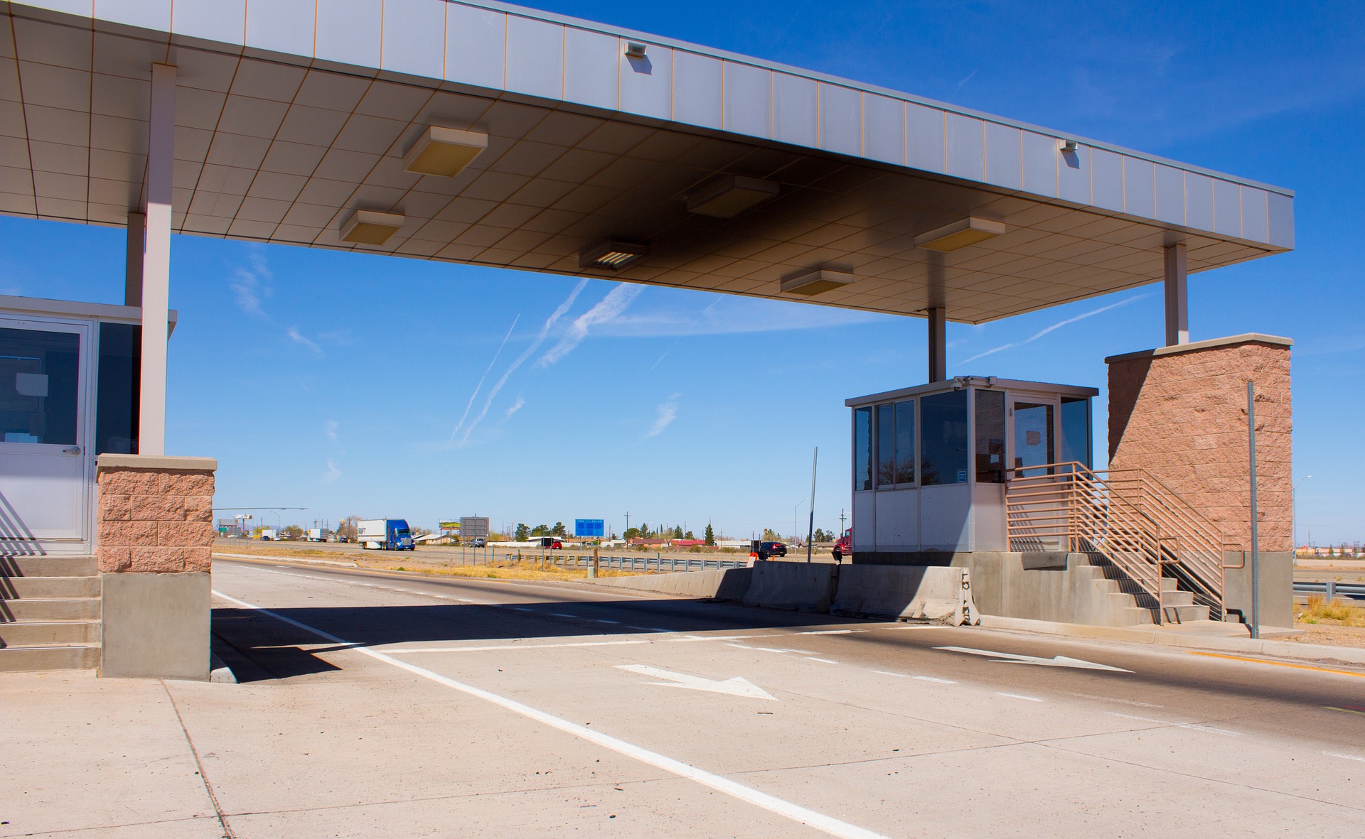 Do RVs Have to Stop at Weigh Stations?