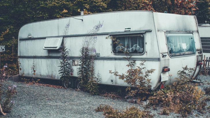 How to Scrap a Camper Trailer: 4 Easy Ways